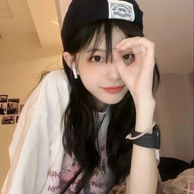 穿成指挥官前妻后被全家团宠